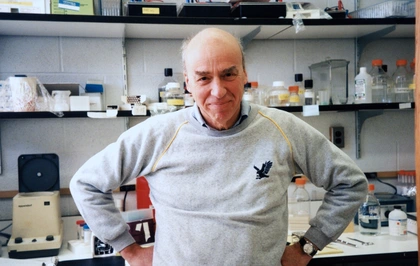 Donald Brown in the lab in 1995, when his group pivoted to studying the genetics underpinning the transformation of tadpoles into frogs. Photo is courtesy of the Carnegie Institution for Science.